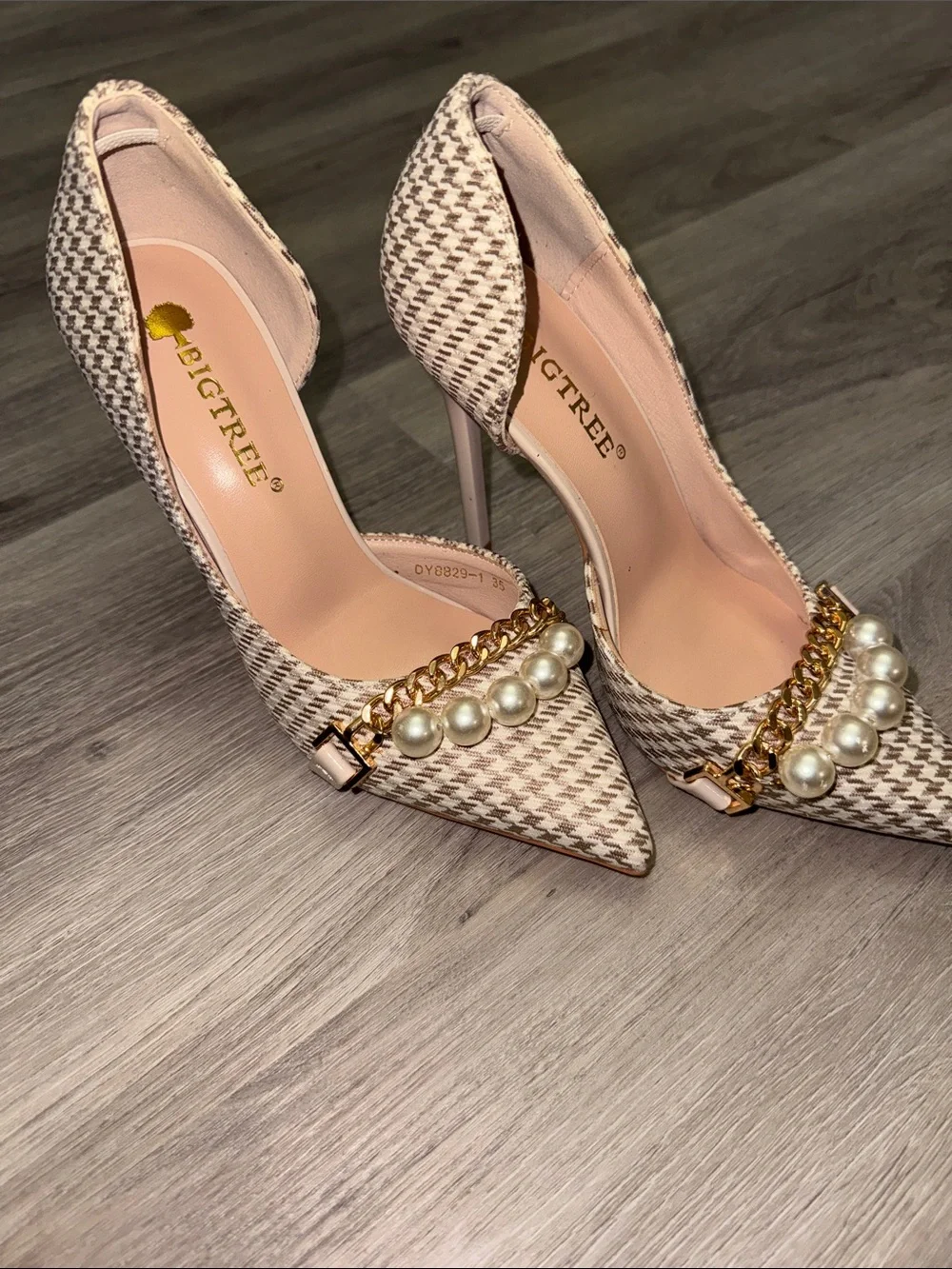 Women's Pink Houndstooth Pearl Chain Pointed Toe Heels